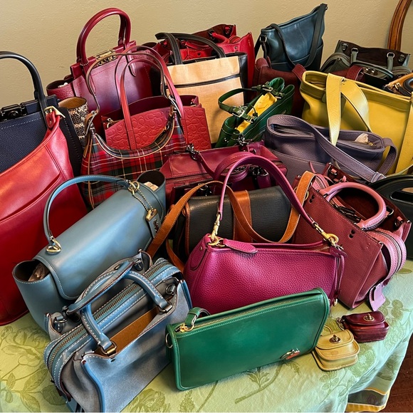 Meet your Posher, Jeanne - Picture 2 of 3